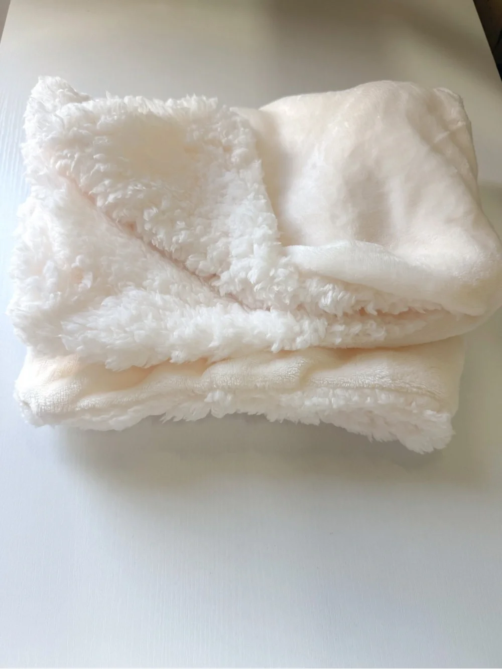 Threshold Target Cream Faux Fur Sherpa Plush Pillow Shams NWOT Cozy Warm Winter